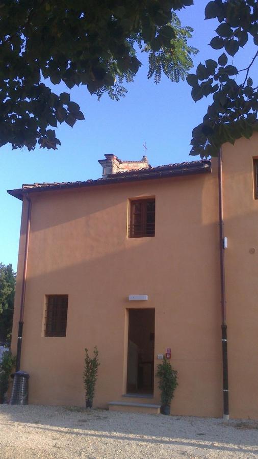 Hostal Badia Altopascio Exterior photo